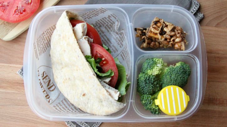 3-balanced-lunches-to-bring-to-work_01