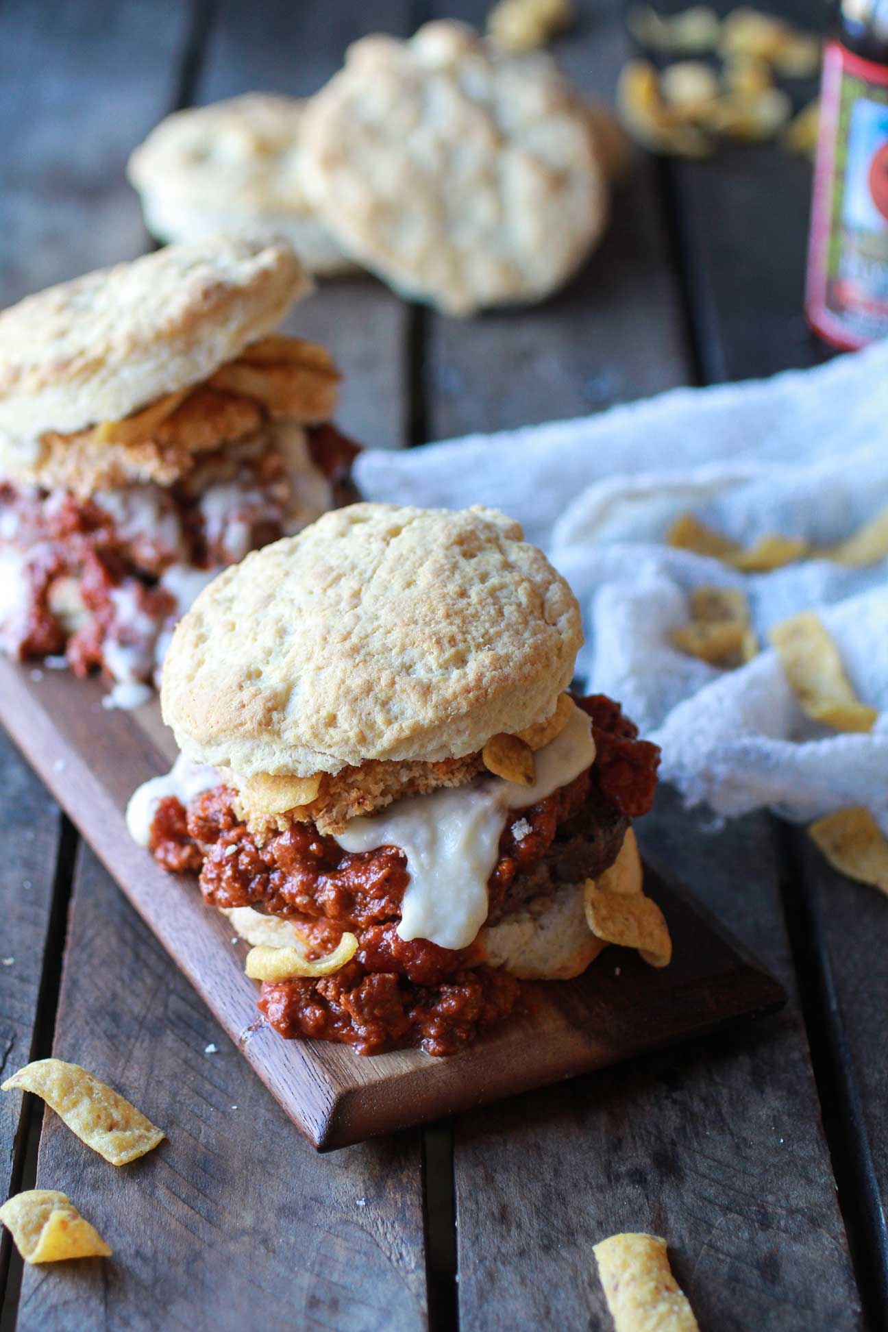 The-Ultimate-Game-Day-Chili-Cheese-Sauce-Burger-8