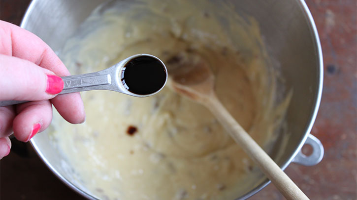 adding maple extract to batter