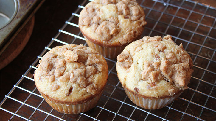 cinnamon french toast muffins