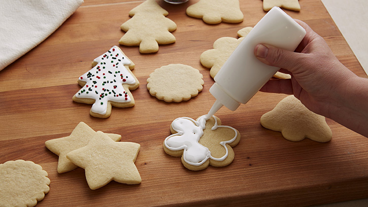 how-to-decorate-with-royal-icing_05