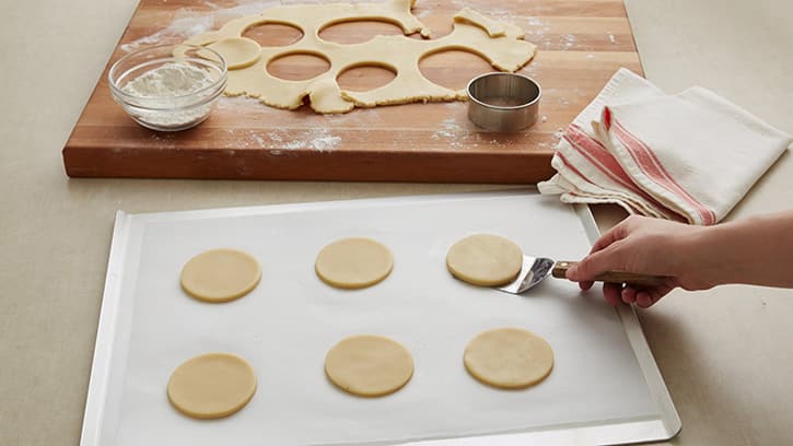 how-to-make-classic-sugar-cookies_07