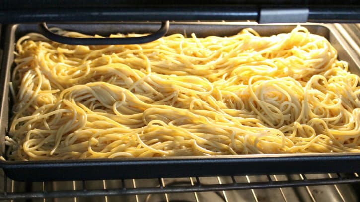 white-spaghetti-pizza-bake_06