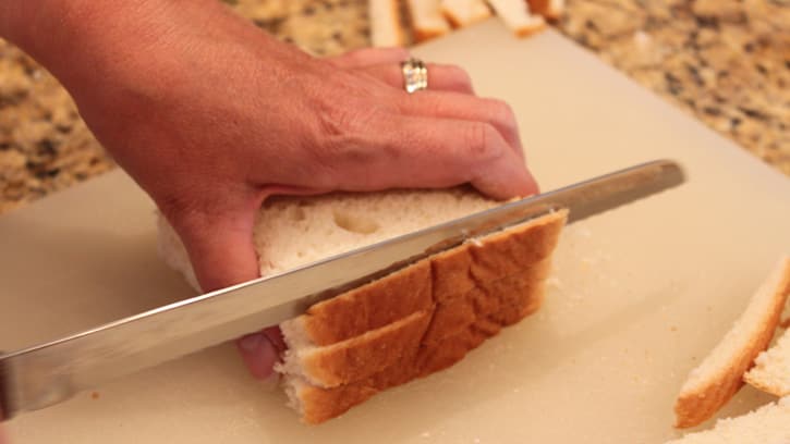 cut crusts off bread