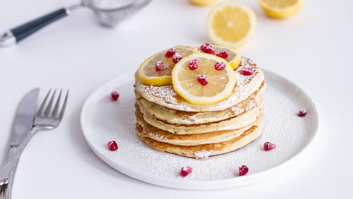 Simple-Lemon-Ricotta-Pancakes_07