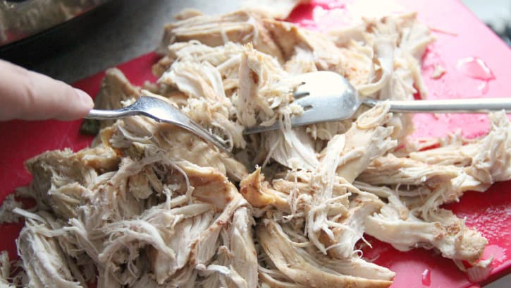 slow-cooker-bbq-chicken-soup_03