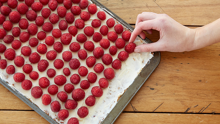 fresh-raspberry-almond-tray-tart_02