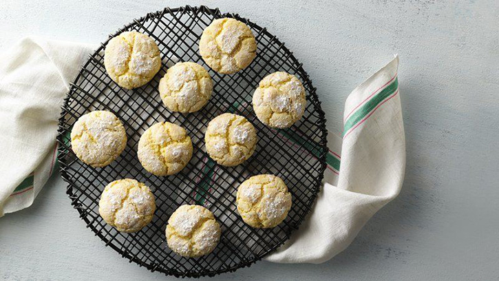 10 amazing things you can make with cake mix