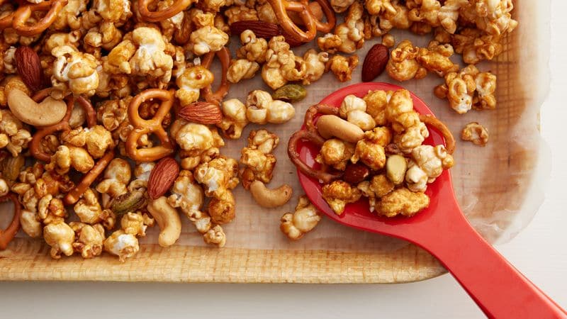 Slow-Cooker Caramel Corn