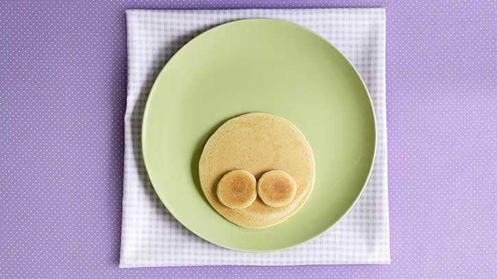 How-to-Make-an-Easter-Bunny-Pancake_05