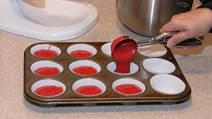 06-red-velvet-cupcakes