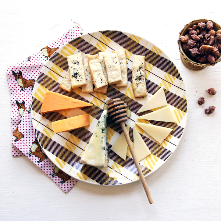 How-to-Build-Cheese-Plate_happyhoney