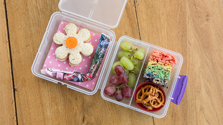 3-lunchboxes-to-put-some-spring_02