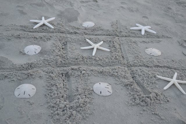 Beach Tic-Tac-Toe with seashells