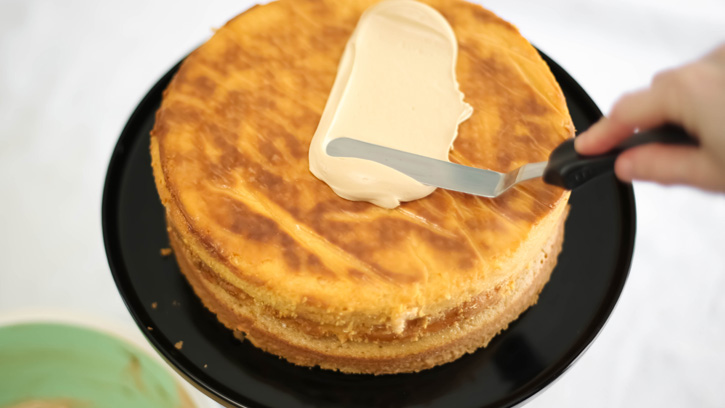 Butterscotch-Maple-Cheesecake-Torte_11