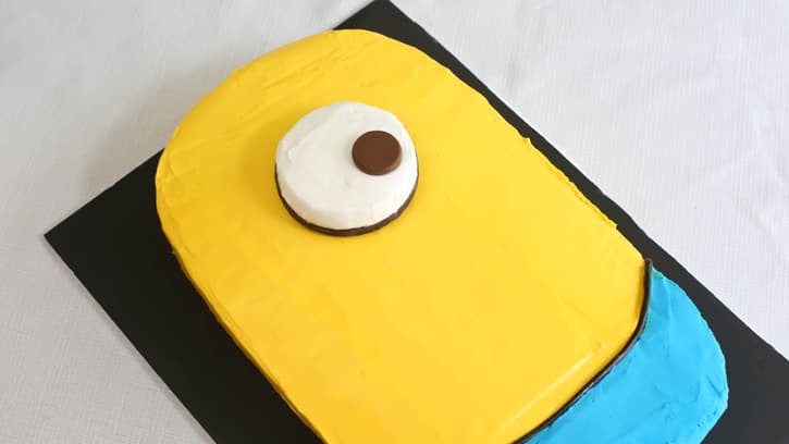 chocolate eye placed on cake