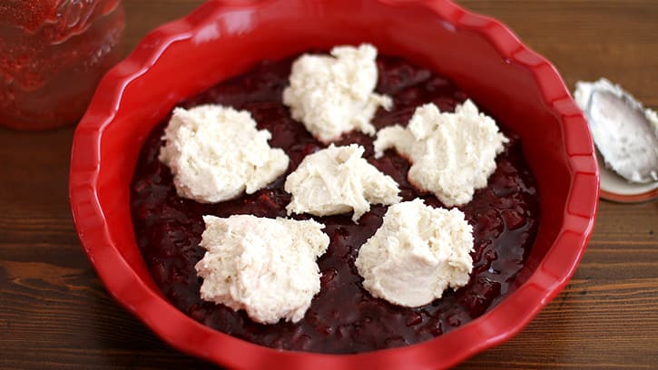 biscuit-and-strawberry-jam-cobbler_05