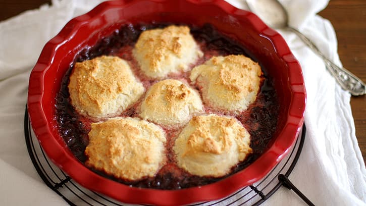 biscuit-and-strawberry-jam-cobbler_06
