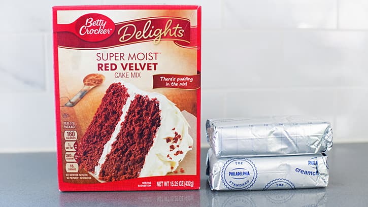 cream-cheese-red-velvet-bundt-cake_02