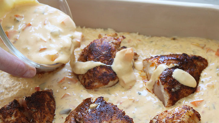 smothered-chicken-queso-casserole_04