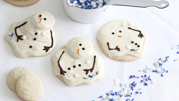easy-melting-snowman-cookies_hero