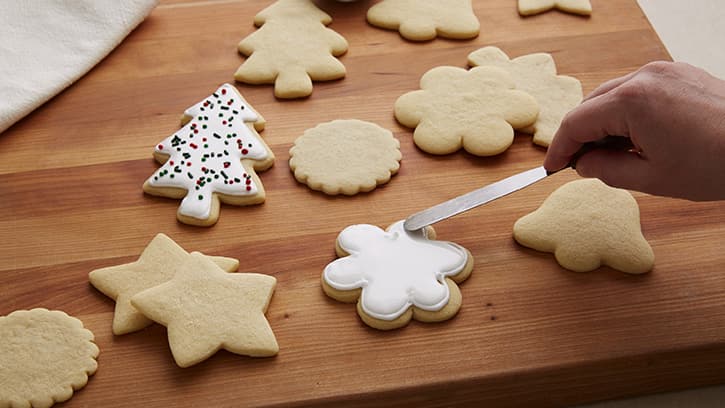 how-to-decorate-with-royal-icing_06
