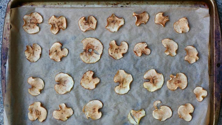 how-to-make-apple-chips_01