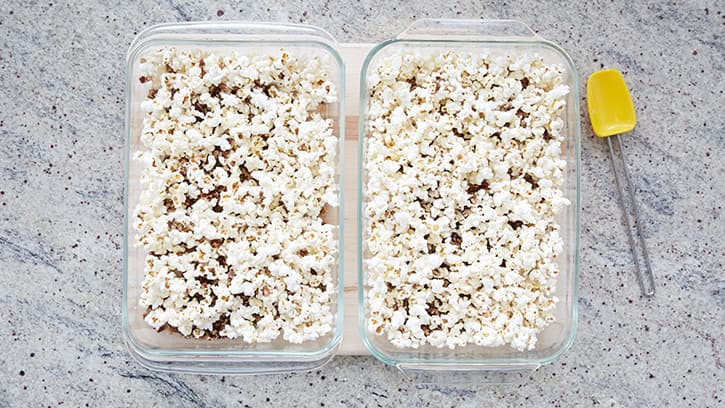 how-to-make-caramel-corn-in-the-oven_01
