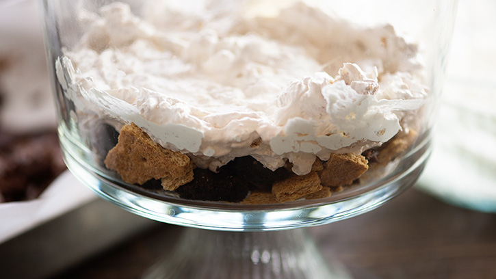 smores-brownie-trifle_04