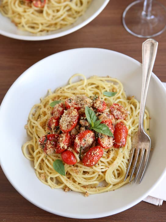 5-ingredient-tomato-basil-spaghetti_06