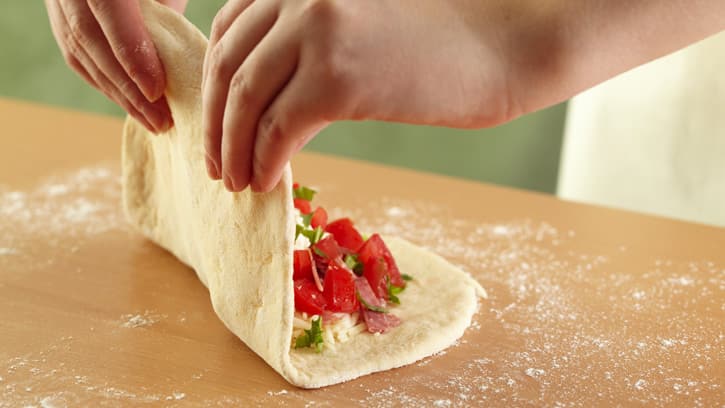 how-to-make-calzones_01