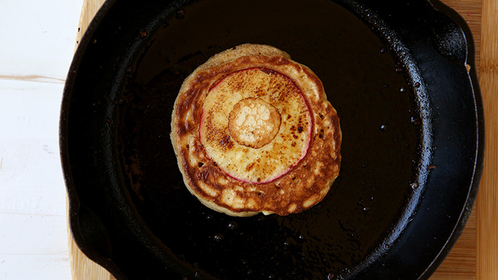 caramel-apple-pancakes_05