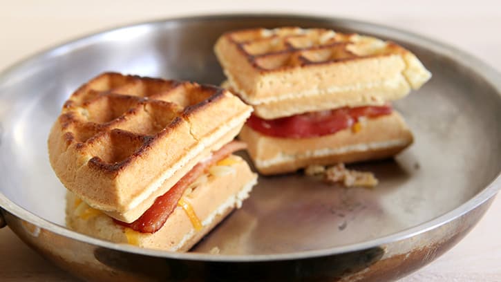 waffle-grilled-cheese-with-bacon_05