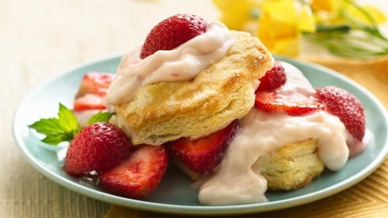 08-strawberry-custard-shortcakes
