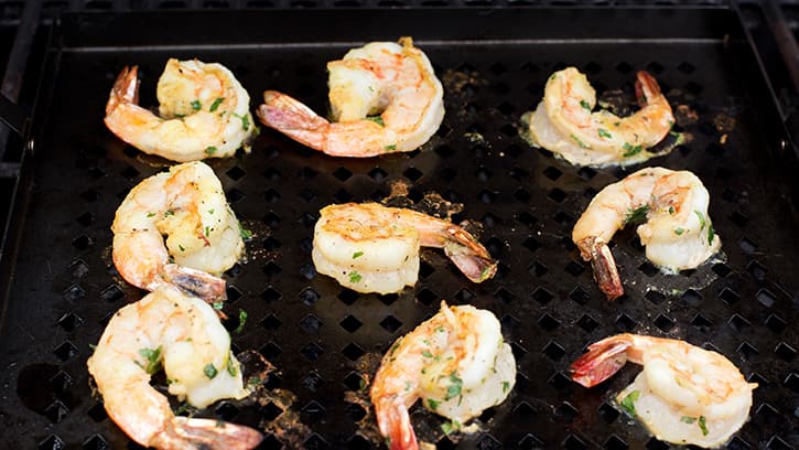 30-minute-grilled-shrimp-tostadas_03