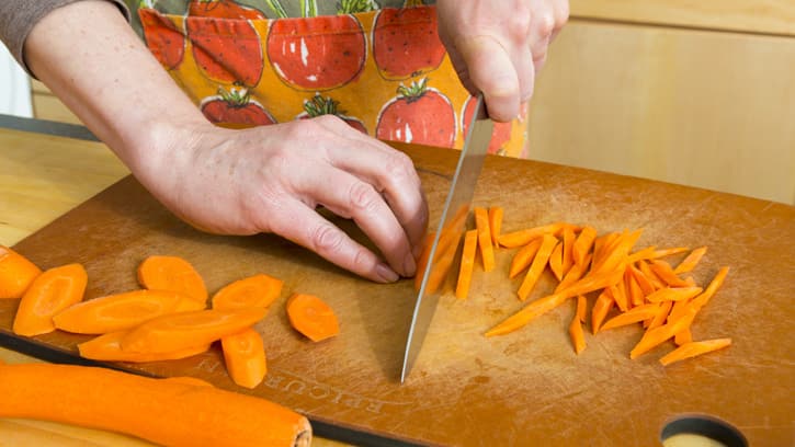 How-to-Make-Julienne-Cuts_02