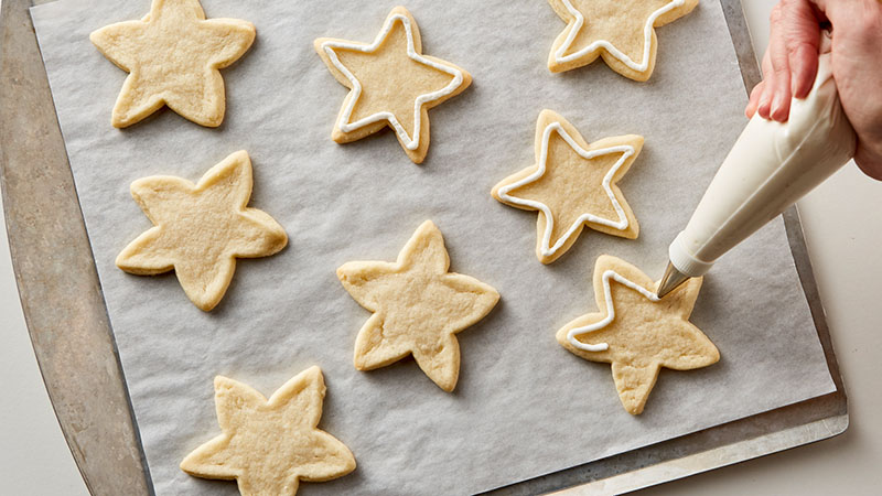 How to Decorate Cookies with Royal Icing 